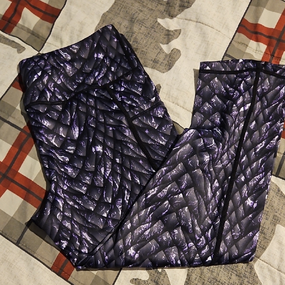 CVG Dragon Capri Leggings